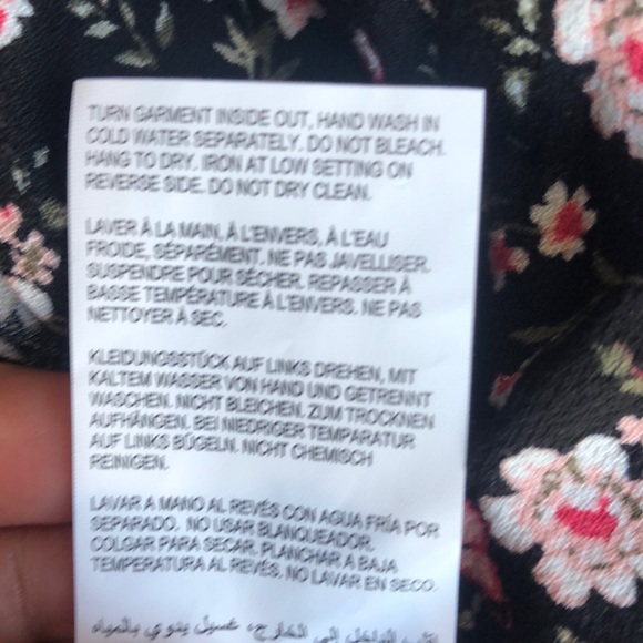 Love & Legend Floral Top - Picture 11 of 11